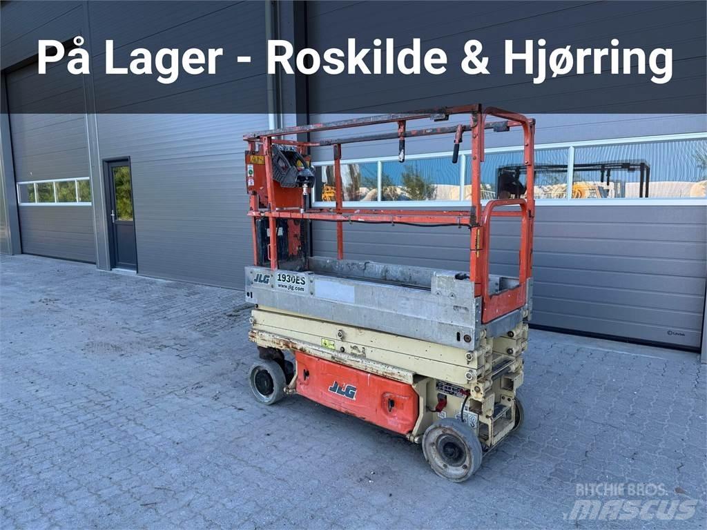 JLG 1930es Piattaforme cingolate, Piattaforme a ragno e Montacarichi