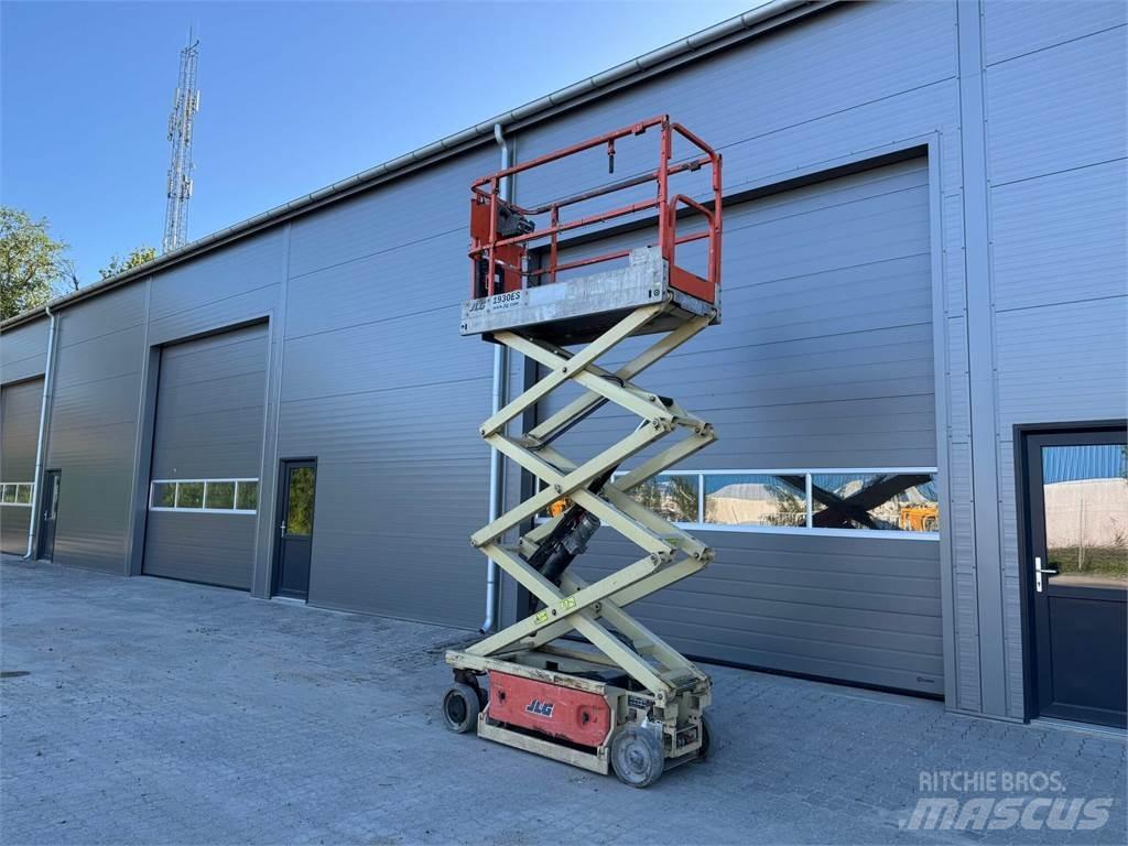 JLG 1930es Piattaforme cingolate, Piattaforme a ragno e Montacarichi