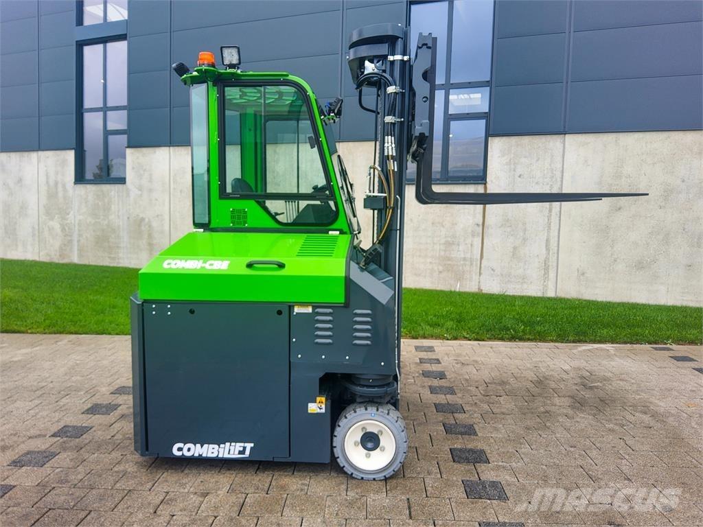 Combilift CBE 3000 Carrello elevatore retrattile a 4 vie