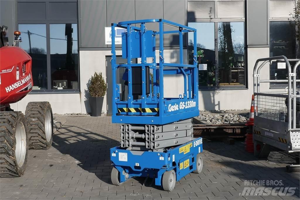 Genie GS 1330 Piattaforme a pantografo