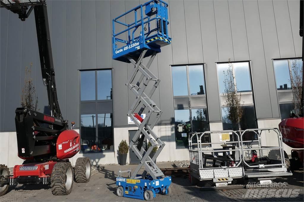 Genie GS 1330 Piattaforme a pantografo