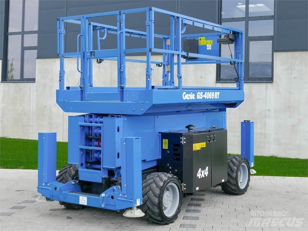 Genie GS 4069RT Piattaforme a pantografo