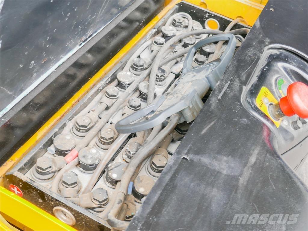 Hyster S 1.4-40 Transpallet uomo a terra