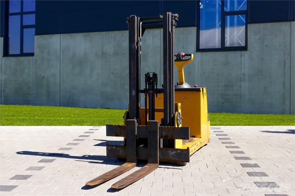 Linde L12 Transpallet uomo a terra