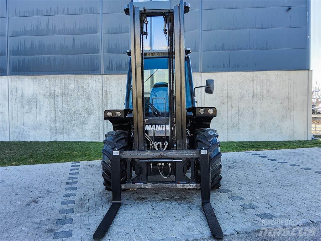Manitou M 30-4 Elevatore per esterni