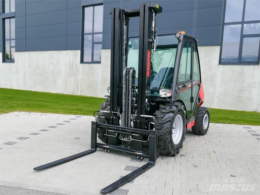 Manitou MC 25-4 Elevatore per esterni