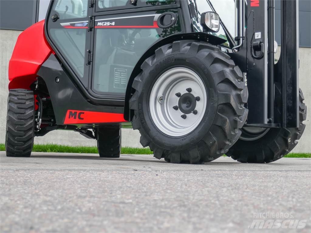 Manitou MC 25-4 Elevatore per esterni
