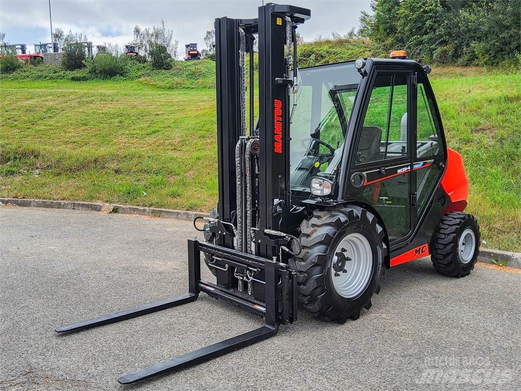 Manitou MC 25-4 Elevatore per esterni