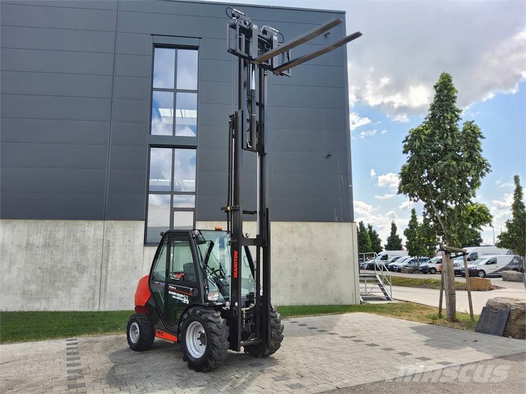 Manitou MC 30-4 Elevatore per esterni