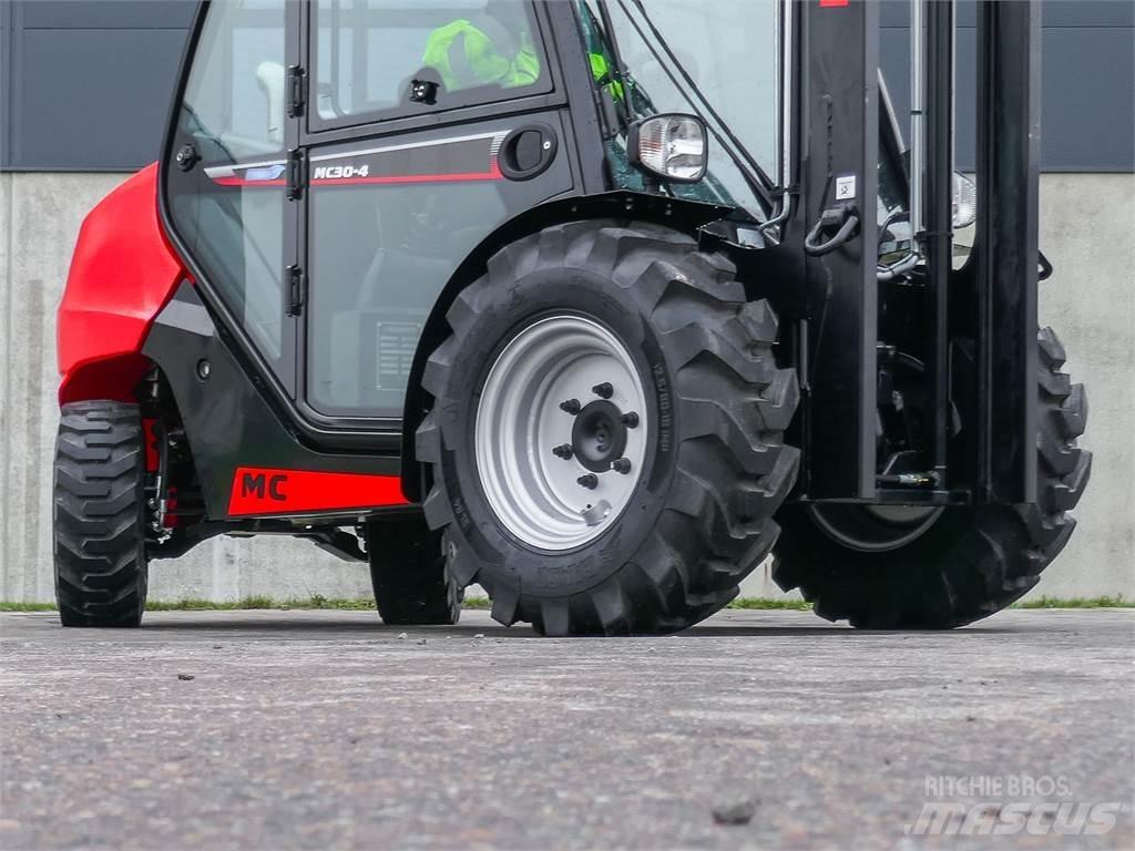 Manitou MC 30-4 Elevatore per esterni