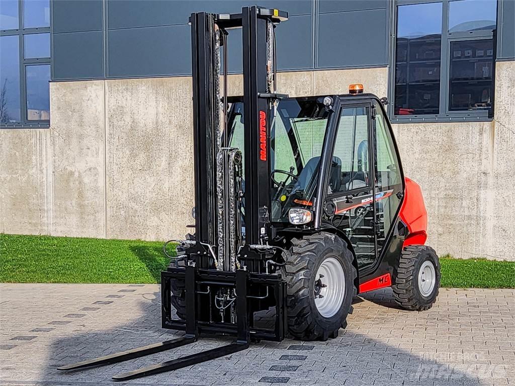 Manitou MC 30-4 Elevatore per esterni