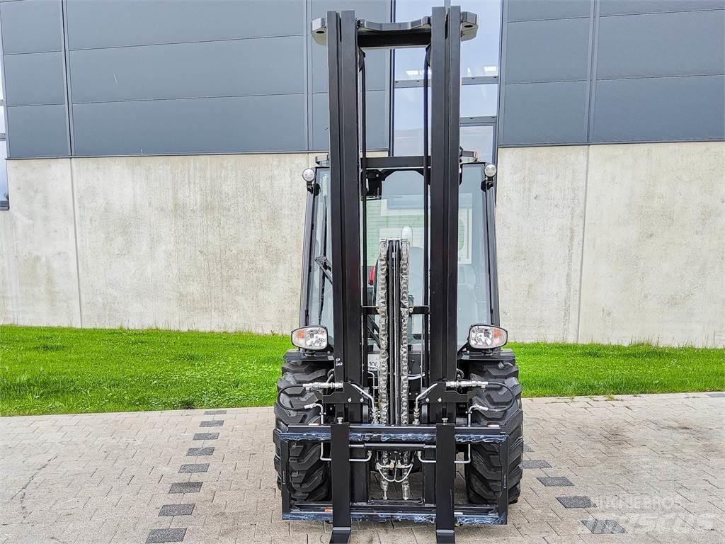 Manitou MC 30-4 Elevatore per esterni