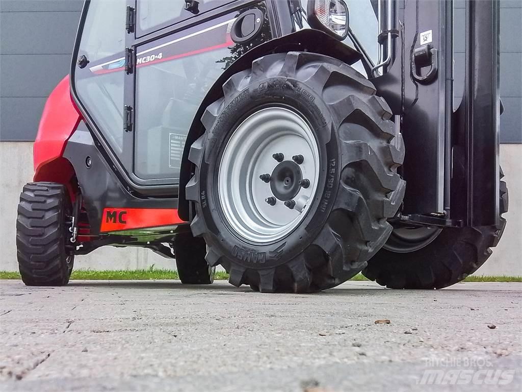 Manitou MC 30-4 Elevatore per esterni