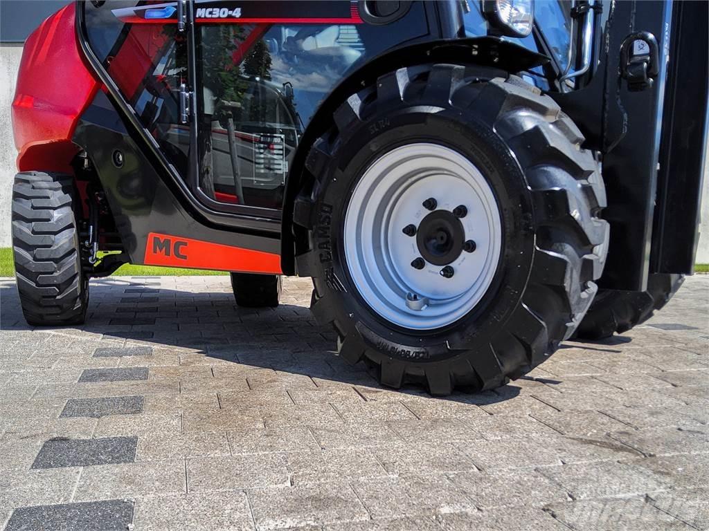Manitou MC 30-4 Elevatore per esterni