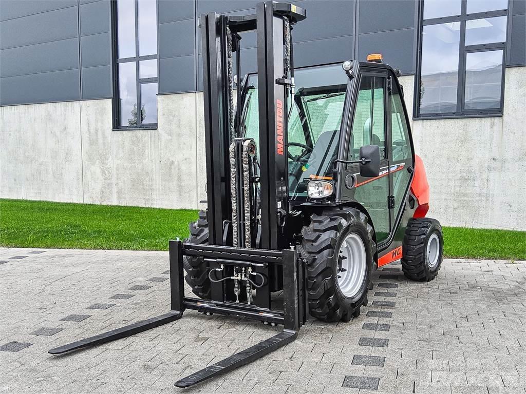 Manitou MC 30-4 Elevatore per esterni