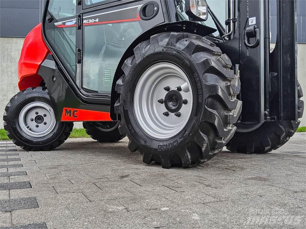 Manitou MC 30-4 Elevatore per esterni