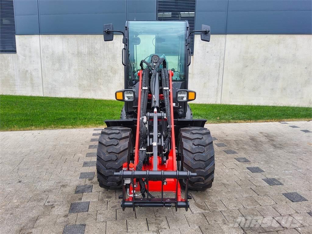 Manitou MLA 3-25H Miniescavatori
