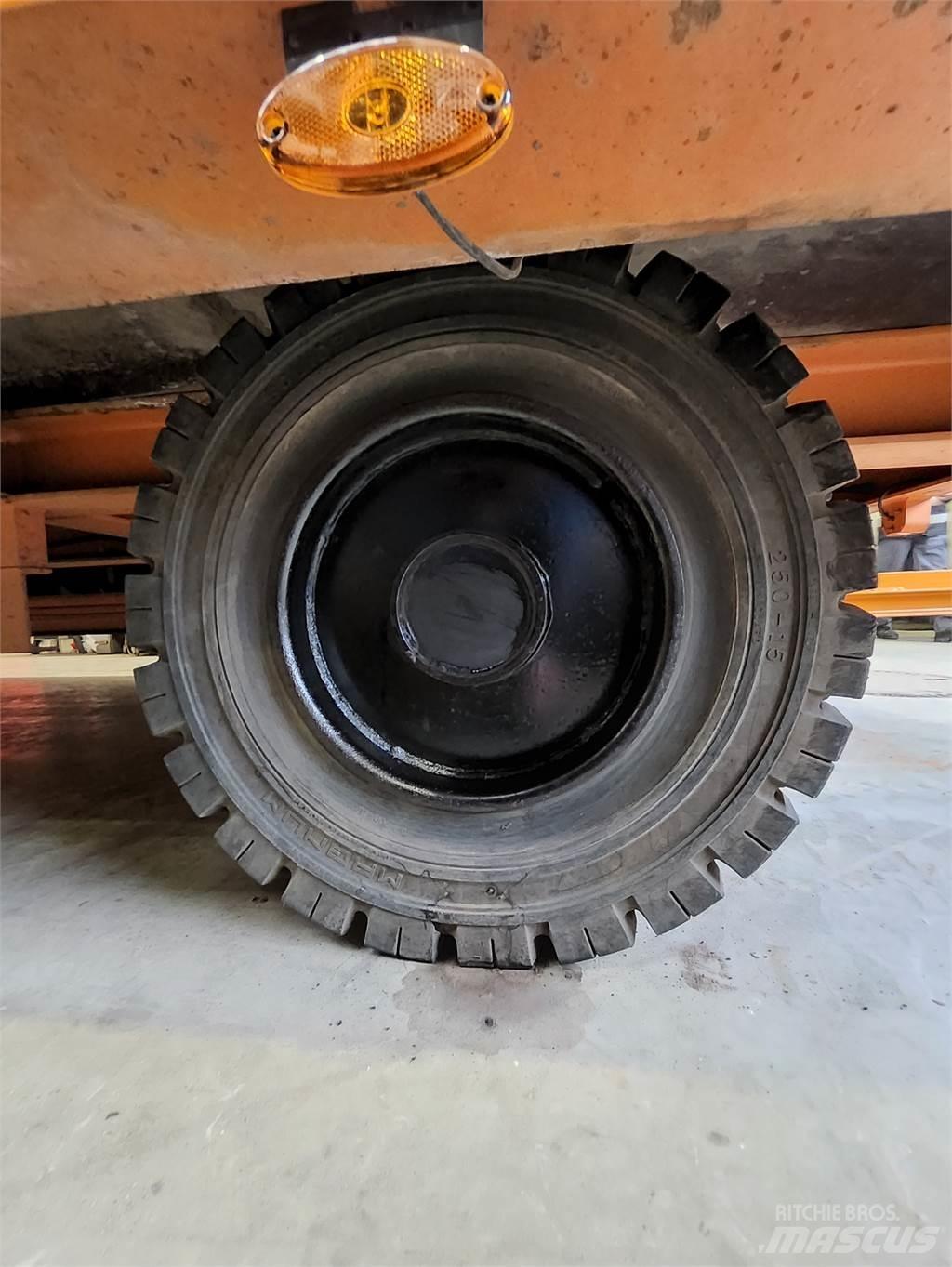 MULTI-TRANS VAL 30 Altri rimorchi