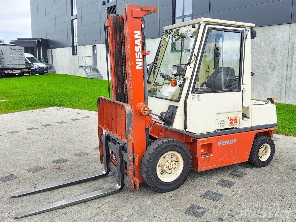 Nissan EH02F25U Carrelli elevatori diesel