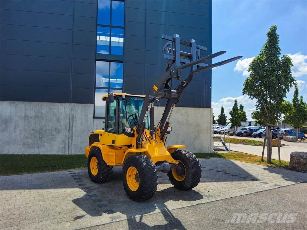 Volvo L 30G Miniescavatori