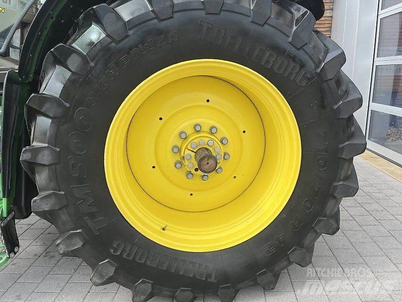 John Deere 6215R Trattori