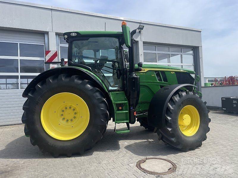 John Deere 6R 215 Trattori