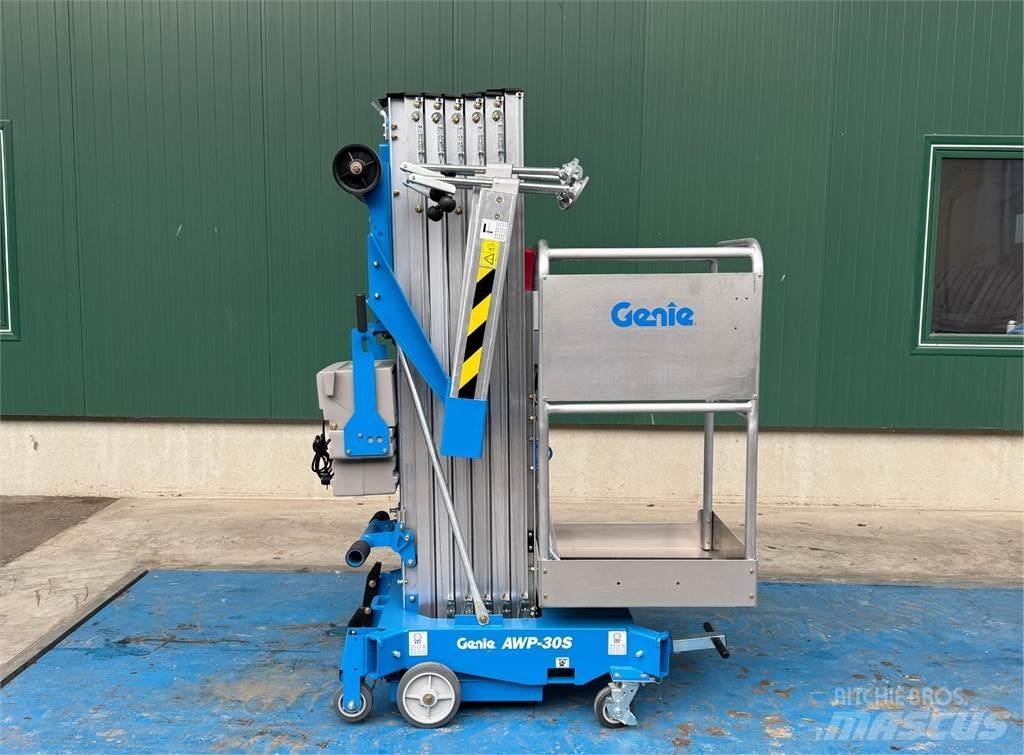 Genie AWP-30S AC Piattaforme cingolate, Piattaforme a ragno e Montacarichi