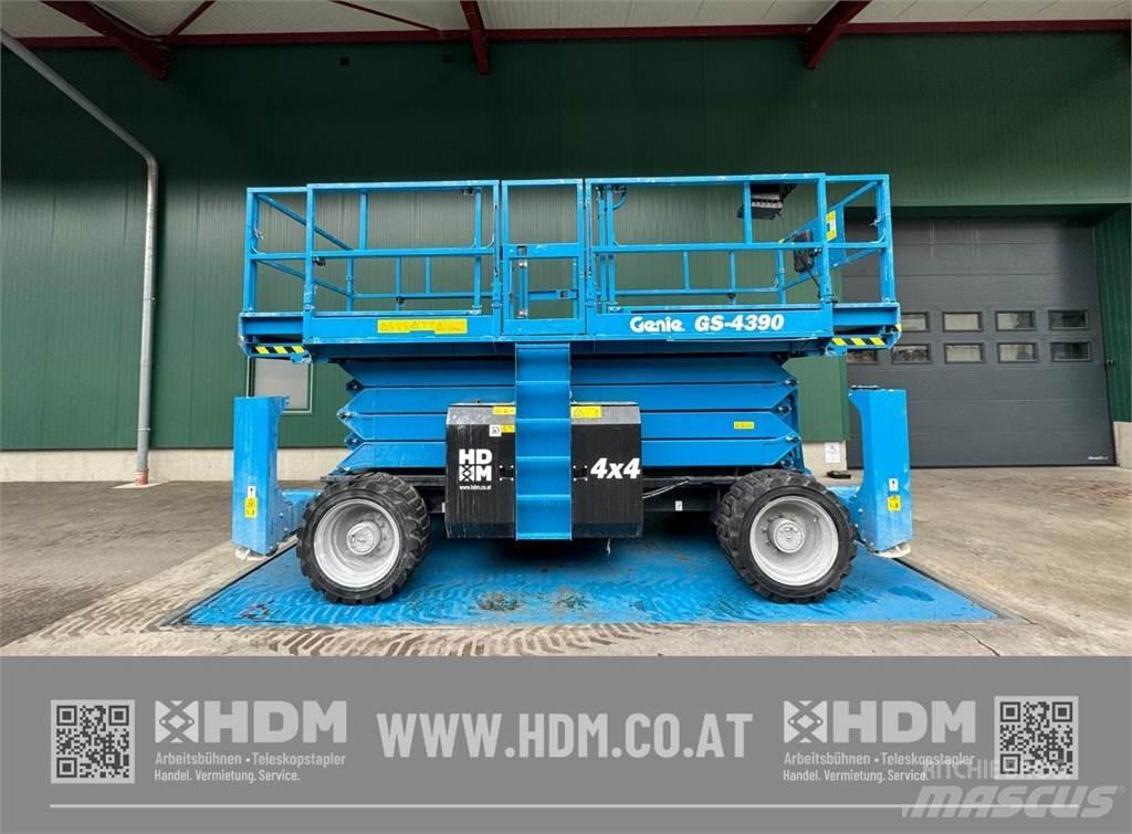 Genie GS-4390RT Piattaforme a pantografo