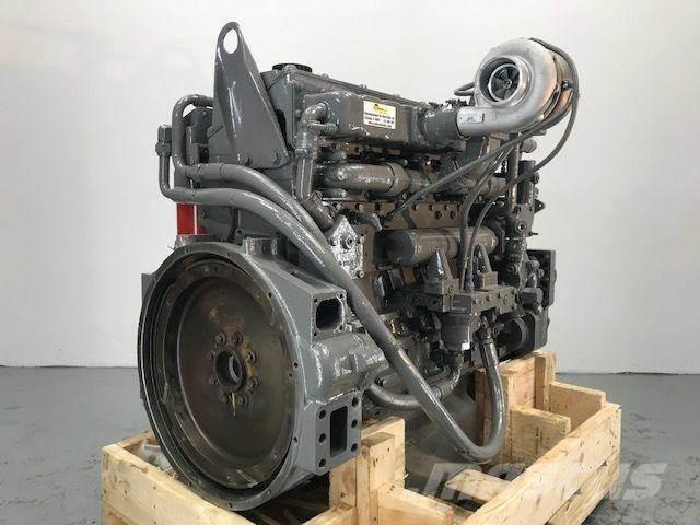 Komatsu M11-C Motori