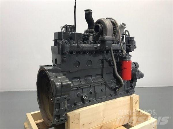 Komatsu SA6D102 Motori