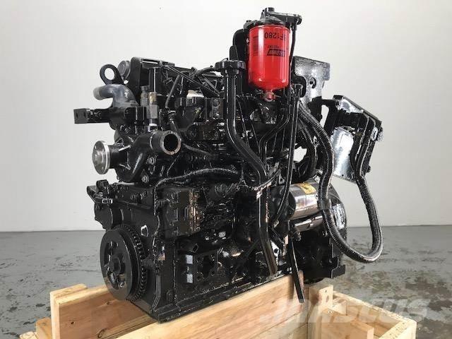 Komatsu SAA4D95-LE5 Motori