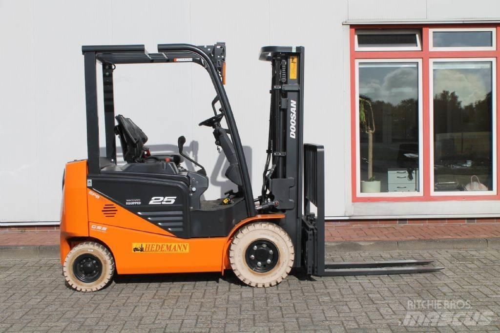 Doosan B25NS Carrelli elevatori elettrici