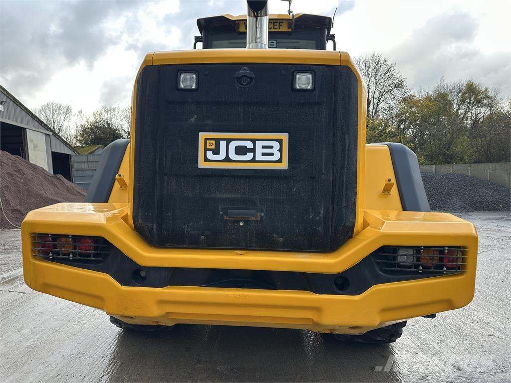 JCB 457 Agri Pale gommate