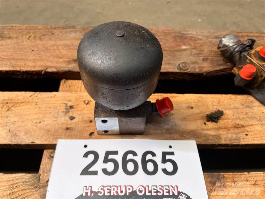 CAT 323D accumulator Componenti idrauliche