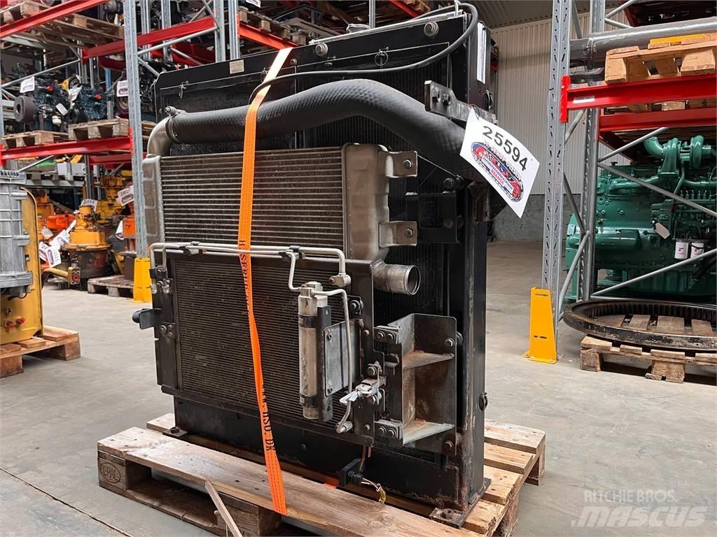 CAT 323D køler Motori