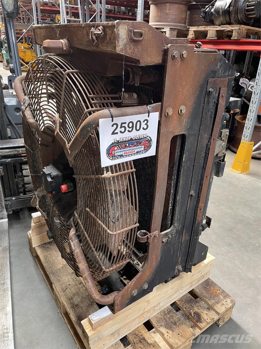 CAT 926GII komplet køler Motori