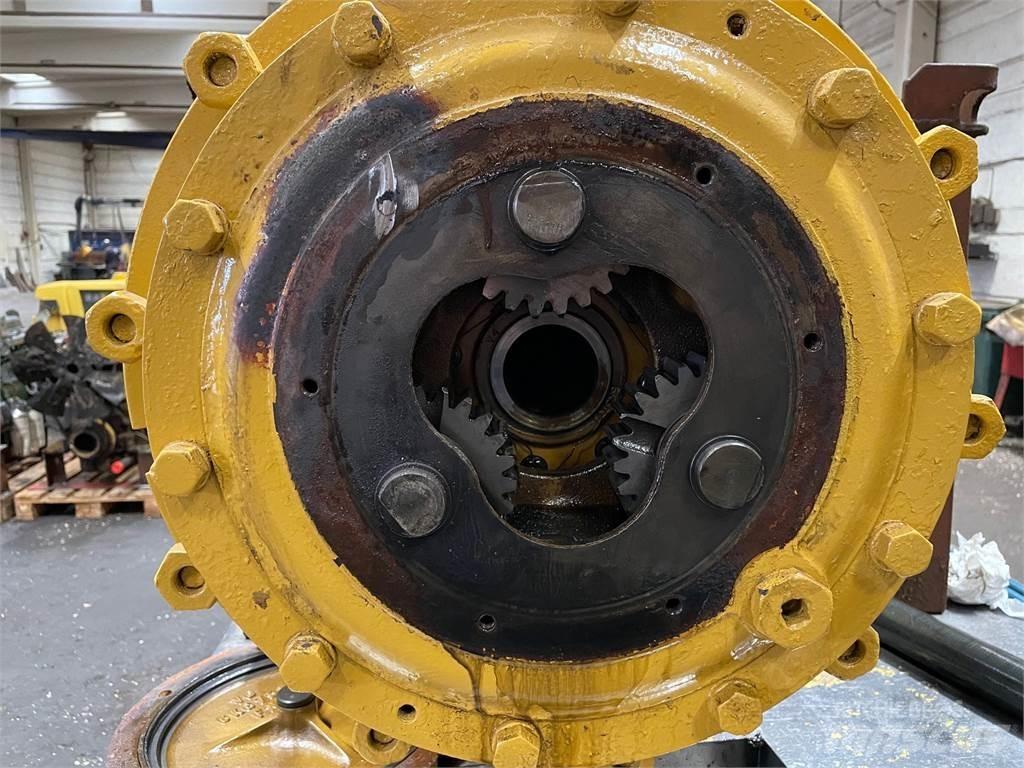 CAT 930 Front aksel Assi