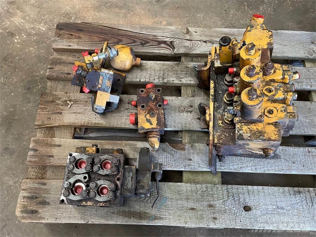  Diverse dele ex. Cat 206 Componenti idrauliche