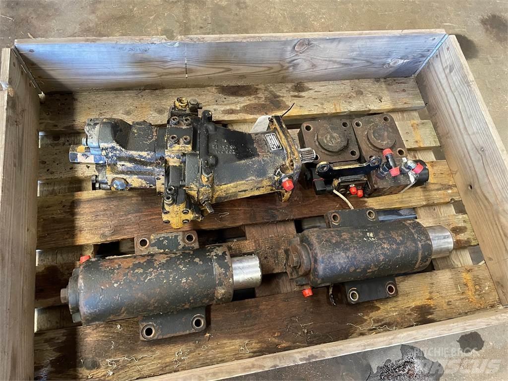  Diverse dele ex. Cat 206 Componenti idrauliche