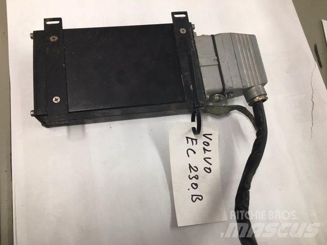  El-bokse ex. Volvo EC230B Componenti elettroniche