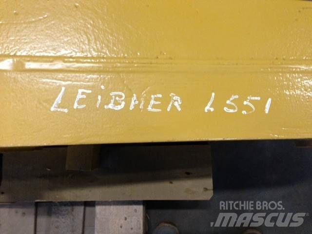 Liebherr L551 Link Arm Altri componenti