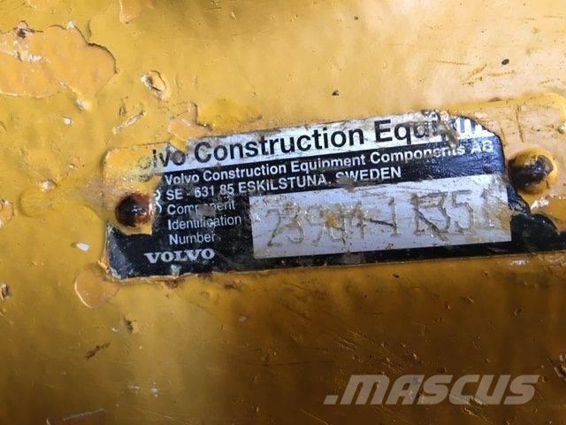  Mellemaksel ex. Volvo A25D Assi