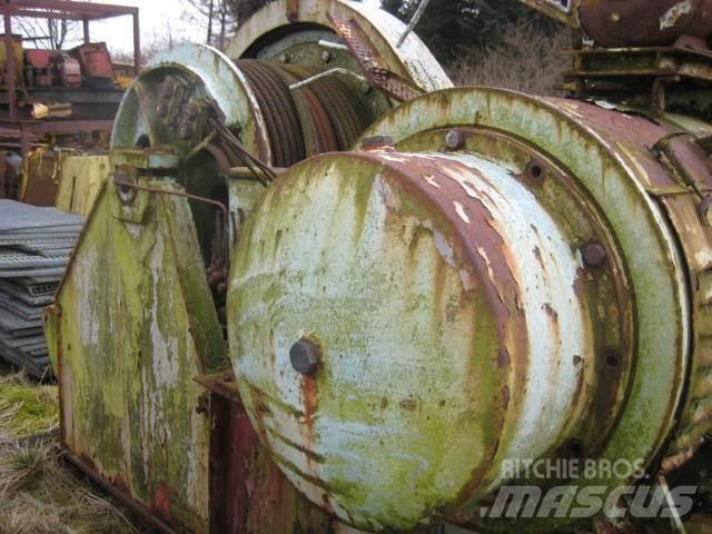  Støttebensspil ex. Storhavn Paranchi, argani e sollevatori di materiale
