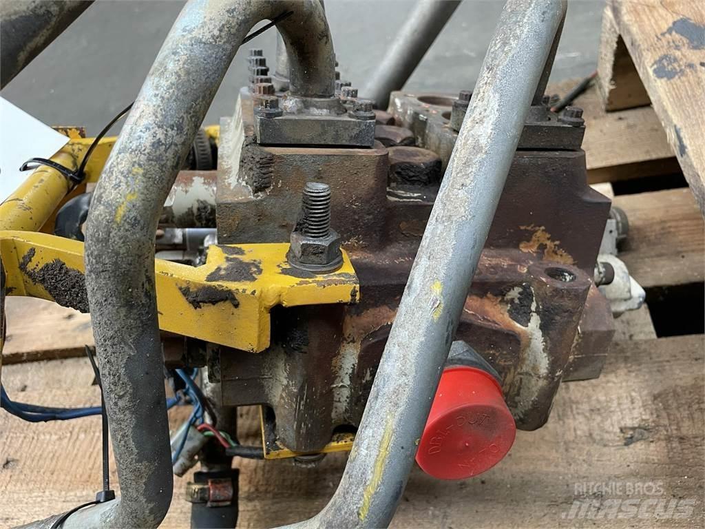 Volvo 4400 hovedventilblok Componenti idrauliche
