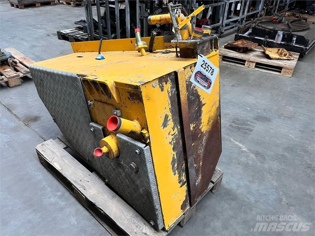 Volvo A35 brændstoftank Motori