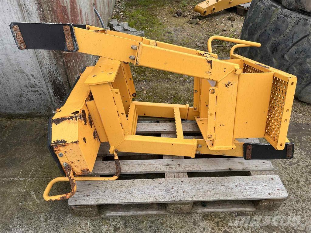 Volvo L220E trappe Altri componenti