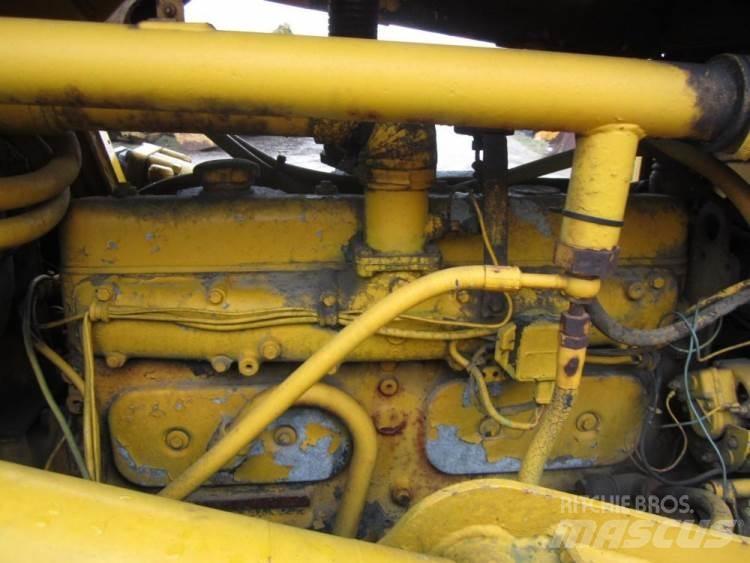 Volvo LM840 4 x 4, til ophug Pale gommate