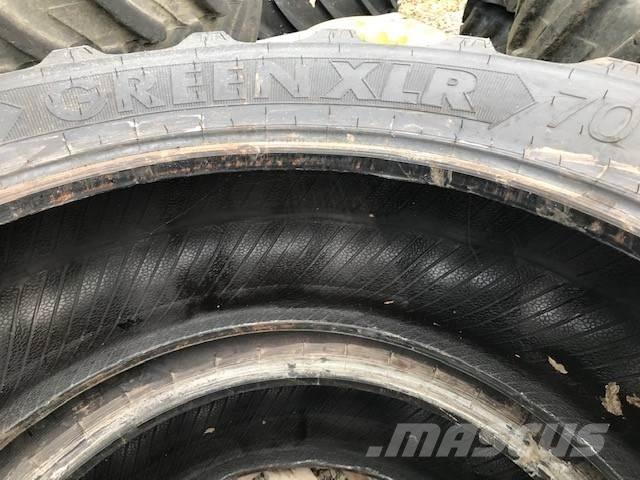  Rear Tyres Pneumatici, ruote e cerchioni