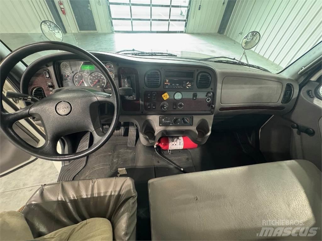 Freightliner M2 Camion cassonati