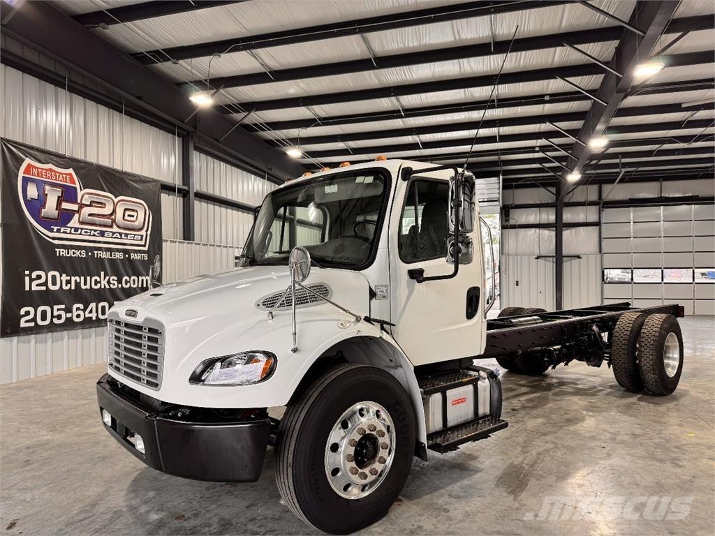 Freightliner M2 Autocabinati